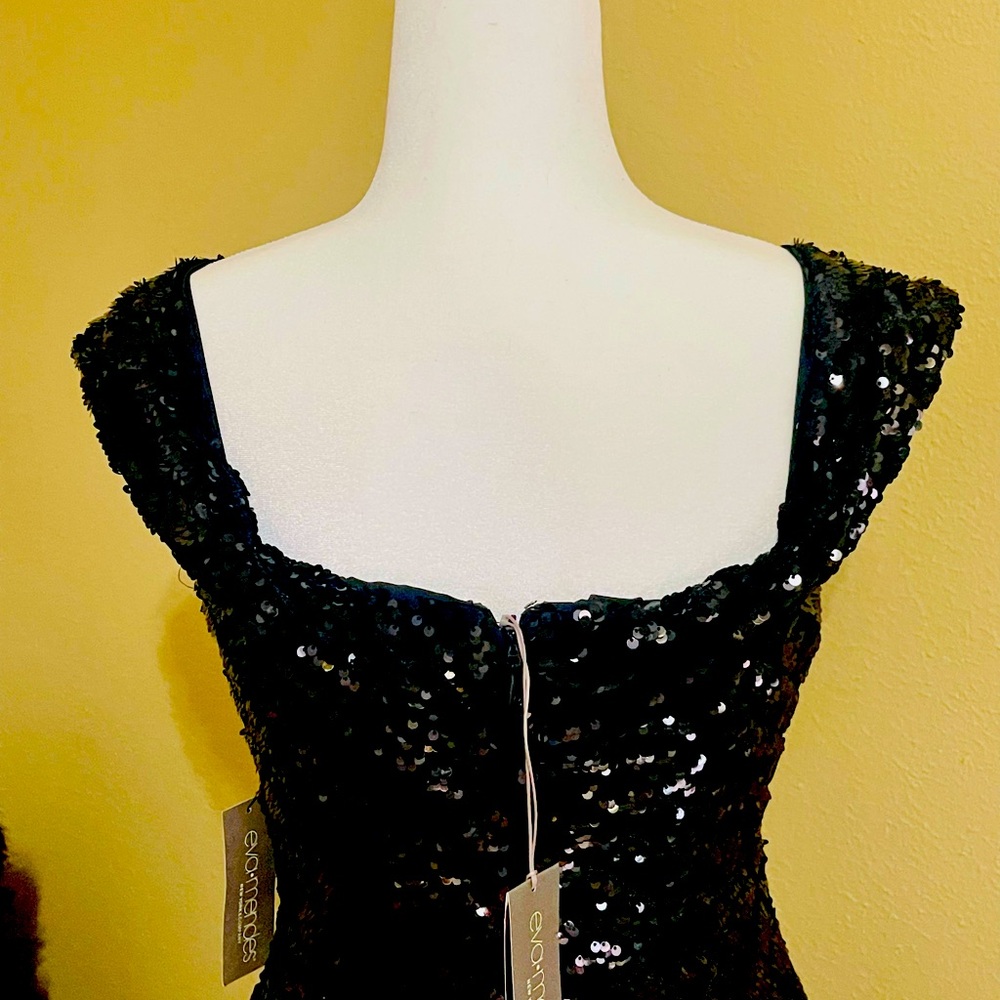 NWT Eva Mendes Black Sequin Cocktail Dress. Size 4 - Picture 2 of 3